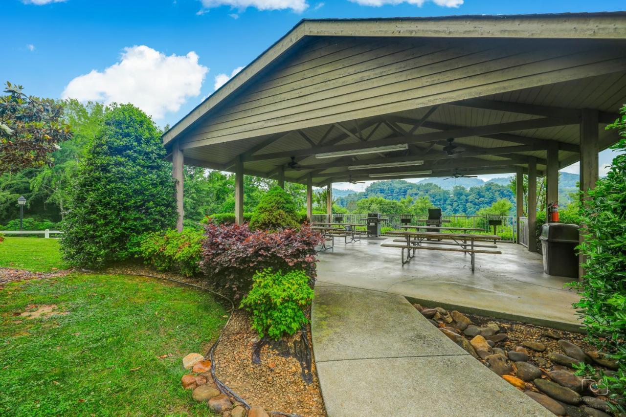 Livin It Up Whispering Pines 632 Apartment Pigeon Forge Ngoại thất bức ảnh